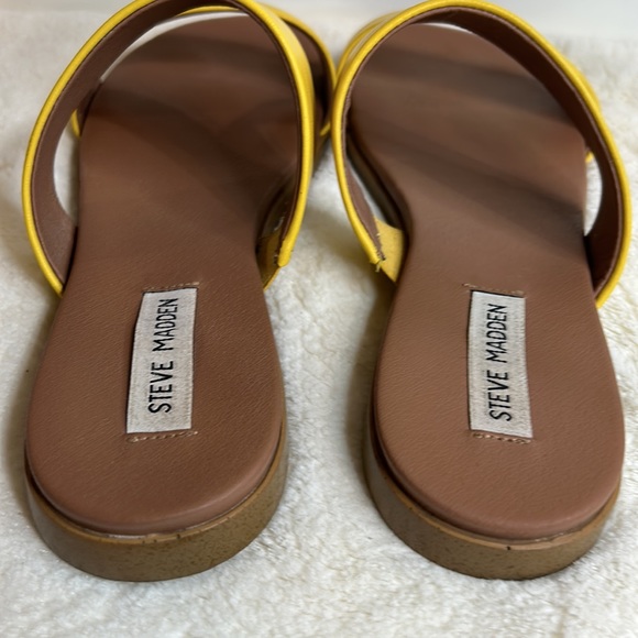 Steve Madden Dual Yellow Sandals - Picture 10 of 16